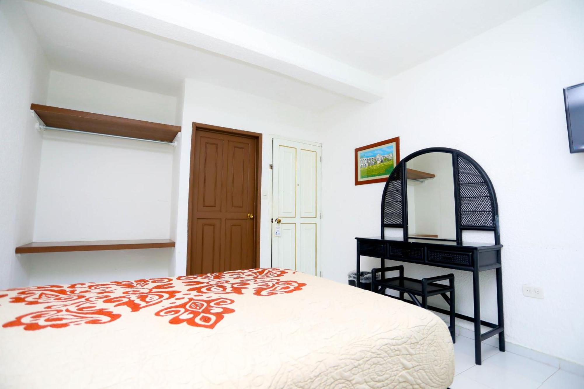 Hotel Maria de Lourdes Cancún Buitenkant foto